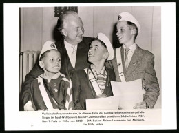 Fotografie Ford Schülerlotsen-Wettbewerb, Bundesverkehrsminister & Die Drei Sieger Im Wettbewerb  - Famous People