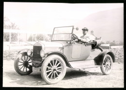 Fotografie Auto Ford Model T, Dr. Hermann Zillig Der Biologischen Reichsanstalt Für Land - Und Forstwirtschaft  - Automobile