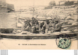 D83  TOULON  La Bouillabaisse Des Pêcheurs  ........ Pêcheur De Droite Tête De Profil - Toulon