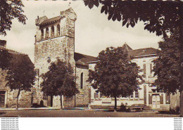 D46 CASTELFRANC  L'Eglise Et La Mairie - Autres & Non Classés