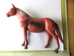 SOLDE  0606 - PAARD - CHEVAL - PLASTIQUE - Caballos