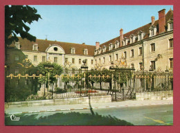 AUTUN - Le Lycée Bonaparte - Autun