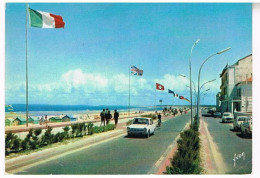 33  SOULAC SUR MER LA PROMENADE  1966 - Soulac-sur-Mer