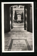 AK St. Florian, Bruckner-Gedenkstein Im Stiftsgebäude  - Autres & Non Classés