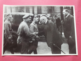 Photo - Période 1933/45 - Photo De Personnages Nazis - Dimension 17,2 / 11,5   - Ph 5 - Krieg, Militär
