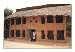 SENEGAL - République Du Sénégal - La Casamance - Case à étage Du Village De Miomp - Animé - Carte Postale Ancienne - Sénégal