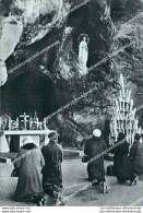 Cd225 Cartolina Lourdes La Grotta Miracolosa  Francia France - Other & Unclassified