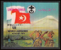 0212a/ Umm Al Qiwain N° 527 Timbre 3D (3D Stamp) Scouts (scouting - 13 World Jamboree August 1971) - Umm Al-Qiwain