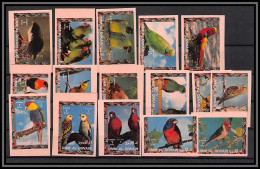 0121b/ Michel N° 1242 / 1257 Parrots And Finches Oiseaux (birds) Umm Al Qiwain ** MNH Non Dentelé Imperf  - Umm Al-Qaiwain
