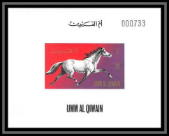 0086e/ Umm Al Qiwain Deluxe Blocs ** MNH Michel N° 498 Cheval (horse - Horses) Tirage Numéroté - Umm Al-Qiwain