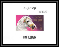 0086b/ Umm Al Qiwain Deluxe Blocs ** MNH Michel N° 500 Cheval (horse - Horses) Tirage Numéroté - Umm Al-Qiwain