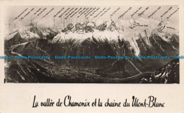 R654652 La Vallee De Chamonix Et La Chaine Du Mont Blanc. C. A. P. RP - Monde