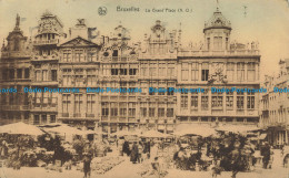 R655237 Bruxelles. La Grand Place. Ern. Thill. Nels. Serie 20. No. 10. 1932 - Monde