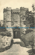 R655949 I. Of W. Carisbrooke Castle. The Great Gateway. T. Piper - World