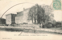 CPA Oyron-Le Château-Timbre     L2955 - Autres & Non Classés