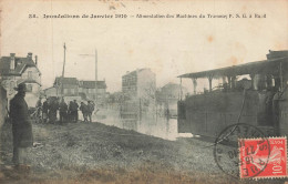 RUEIL - Inondations De Janvier 1910, Alimentation Des Machines Du Tramway P.S.G à Rueil. - Tram