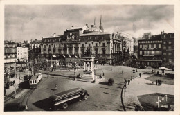 FRANCE - Clermont Ferrand - Place De Jaude Et Le Théâtre - Carte Postale - Clermont Ferrand