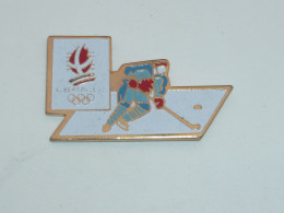 Pin's ALBERTVILLE 92, HOCKEY SUR GLACE - Olympic Games