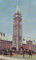 AK 214130 CANADA - Ontario - Ottawa - Royal Canadian Mounted Police - Peace Tower In The Background - Ottawa