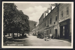 AK St. Leonhard I. Lavanttal, Strassenpartie Mit Allee-Promenade Und Apotheke  - Other & Unclassified