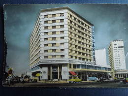 Casablanca    Hôtels El Mansour Et Marhaba    Voitures Anciennes          CP240329 - Casablanca