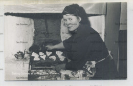 Shetland Postcard Scalloway Lerwick Baking Scones At Peat Fire Muness Unused - Shetland
