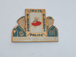 Pin's POLICE DE BIHOREL, 5° SALON DES ARTS - Police