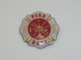 Pin's FIRE DEPARTMENT A - Brandweerman