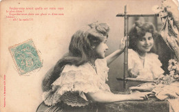 FANTAISIES - Femmes - Fillette Et Miroir - Fille Souriante - Carte Postale Ancienne - Women