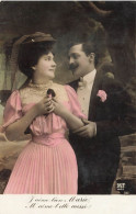 COUPLES - Couple Se Regardant Passionnément - Carte Postale Ancienne - Couples