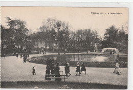 TOULOUSE  .  LE GRAND-ROND  .  CARTE TRES ANIMEE NON ECRITE - Toulouse