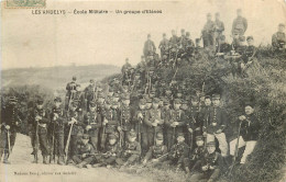 LES ANDELYS  école Militaire, Un Groupe D'élèves - Les Andelys