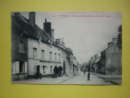 50.  VALOGNES LA RUE DES RELIGIEUSES PRISE DE LA CROIX CASSOT TACHES AU VERSO - Valognes