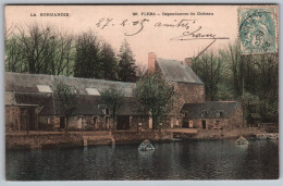 (61) 1039, Flers, La CPA Colorisée 26, Dépendances Du Château - Flers