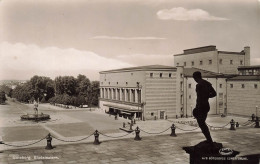 SUEDE - Goteborg - Stadsteatern - Vue Générale - Statue - Carte Postale - Svezia