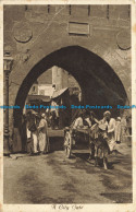 R656149 A City Gate. Zola And Weissberger. Series 25. 1923 - Monde