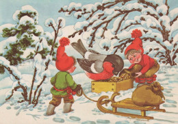 SANTA CLAUS Happy New Year Christmas GNOME Vintage Postcard CPSM #PBM169.A - Kerstman