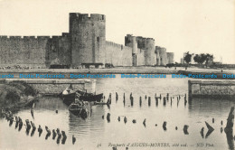 R655497 Remparts D Aigues Mortes. Cote Sud. ND. Phot - World