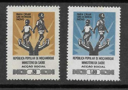 Mozambique 1977 Timbre-taxe Postal Et Fiscale Securité Sociale Moçambique Postal Tax And Revenue Social Security - Mosambik