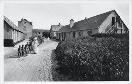 CPSM Sanatorium Marin De Roscoff-Les Pavillons D'isolement-31     L2764 - Roscoff