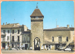 Ppgf/ CPM Grand Format - GIRONDE - SAINT MACAIRE - LA VIEILLE PORTE DE L'HORLOGE - Animation, Commerces, Autos - Autres & Non Classés