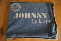 JOHNNY HALLYDAY LE LIVRE AVEC CD . VARIANTE 1993 VALEUR+ JIMI HENDRIX - Other Products