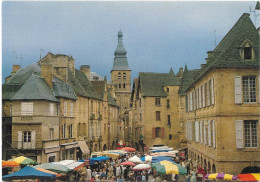 CPM - SARLAT - Capitale  Du Périgord Noir - Place De La Liberté, Jour De Marché - Sarlat La Caneda