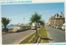 LD61 : Vendée : LES  SABLES D ' OLONNE : Train , Voiture  Citroën - Sables D'Olonne