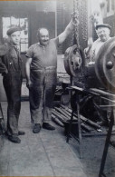 3 Photos Ouvriers Dans L'industrie - Métiers