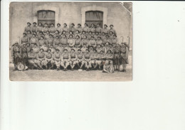 Carte Photo Militaria - Photo Chasseurs Alpins N° 11 Et 141 Sur Drapeau - Regiments