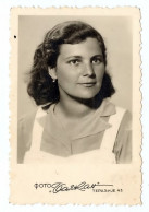 Photo Ancienne, Superbe Portrait D'une Belle Jeune Femme Avec Une Coiffure De Beauté, Années 1940 - Anonymous Persons