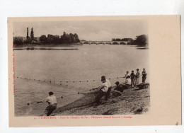 33-55 - LIBOURNE - Pont Du Chemin De Fer. Pêcheurs Tirant L'escave à Condat - Libourne