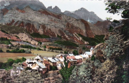 06 - ENTRAUNES - Vue Generale Et Les Montagnes De La Bouisse - Autres & Non Classés