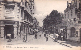 03 - Allier -  VICHY - La Rue De Nimes - Société Générale - Vichy